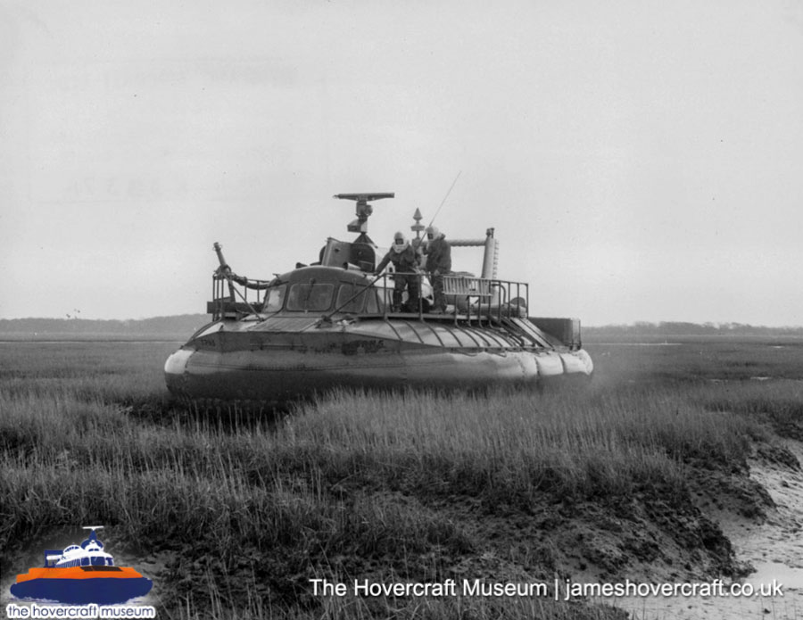 SRN6 with the British Army -   (The Hovercraft Museum Trust).